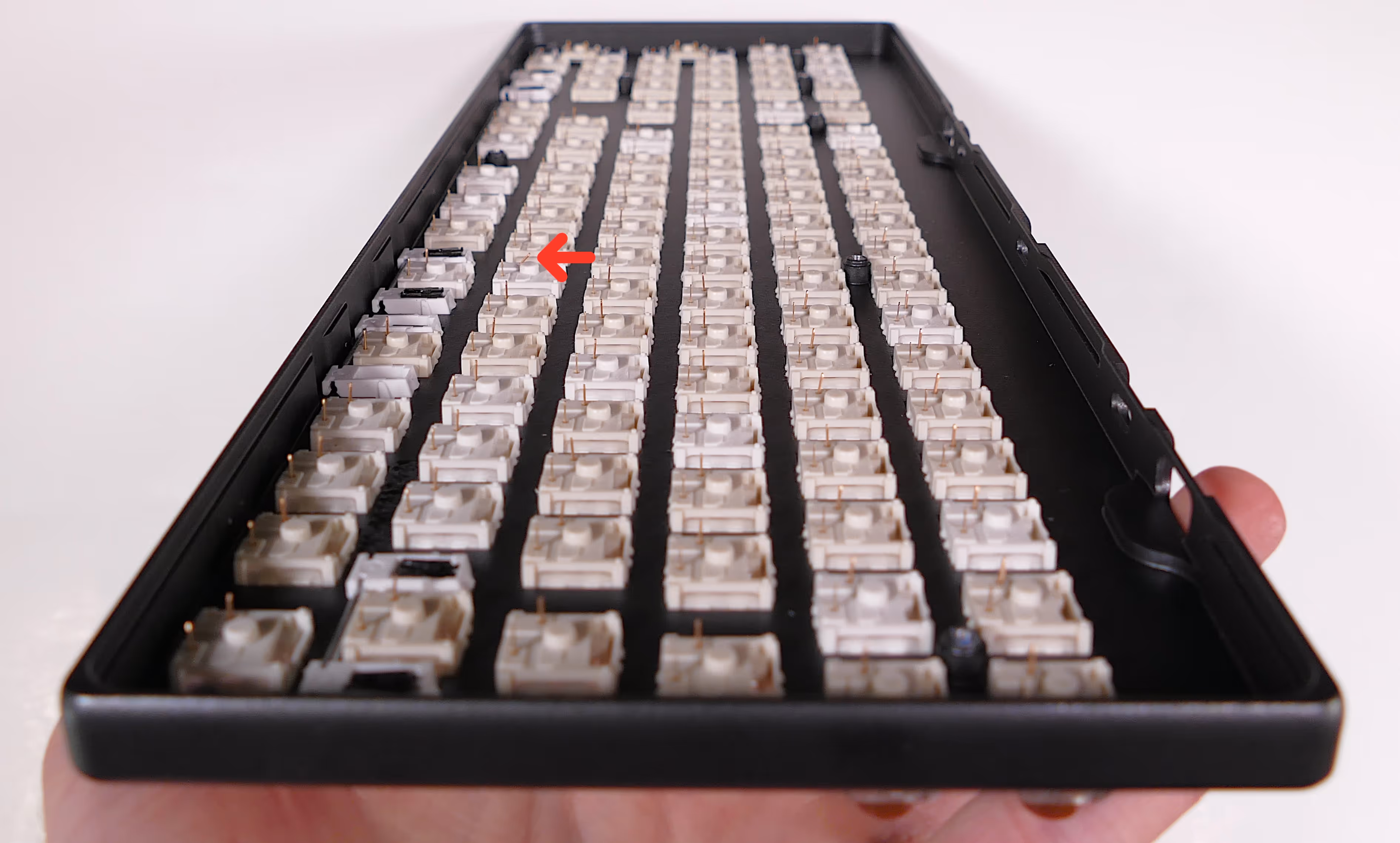 Switch pins in chassis (with a bent pin)