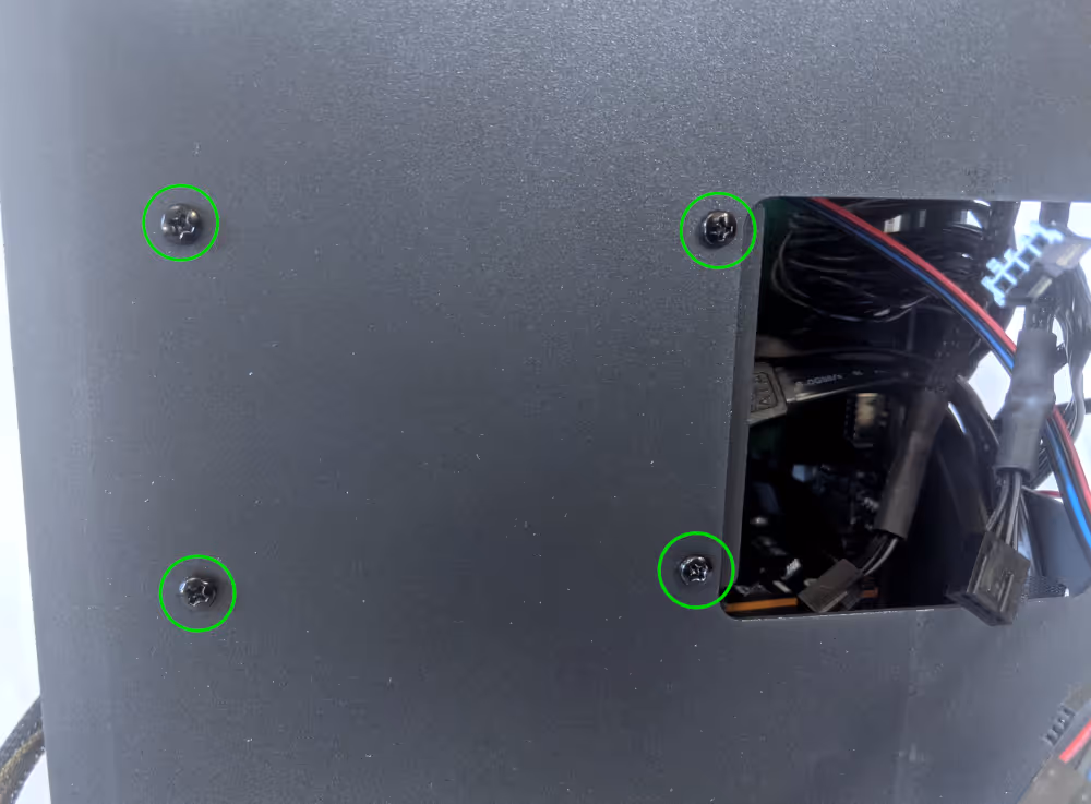 Drive cage screws