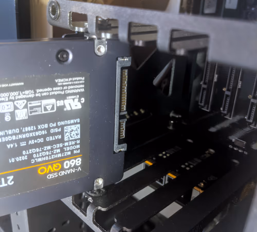 2.5" drive installation