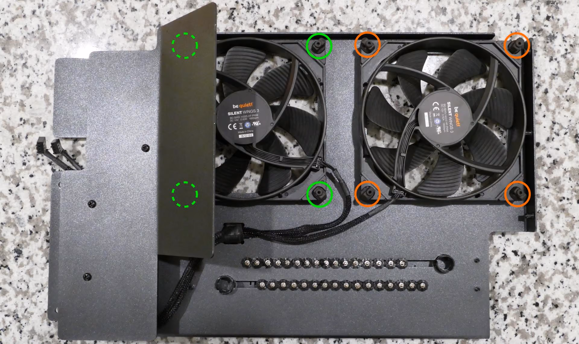 Side fan rubber mounts