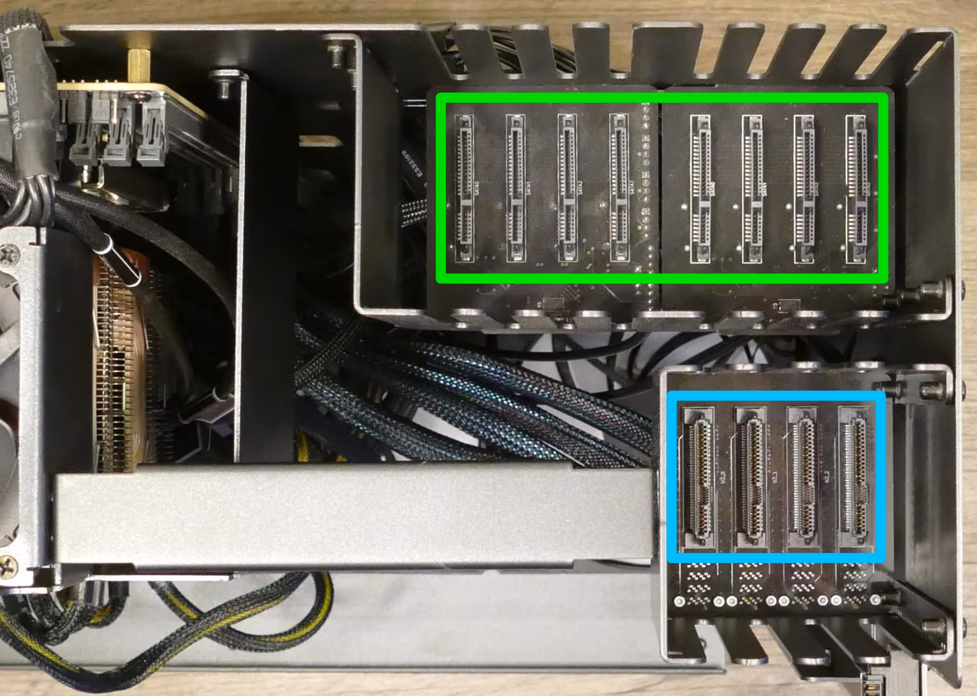 2.5" storage slots