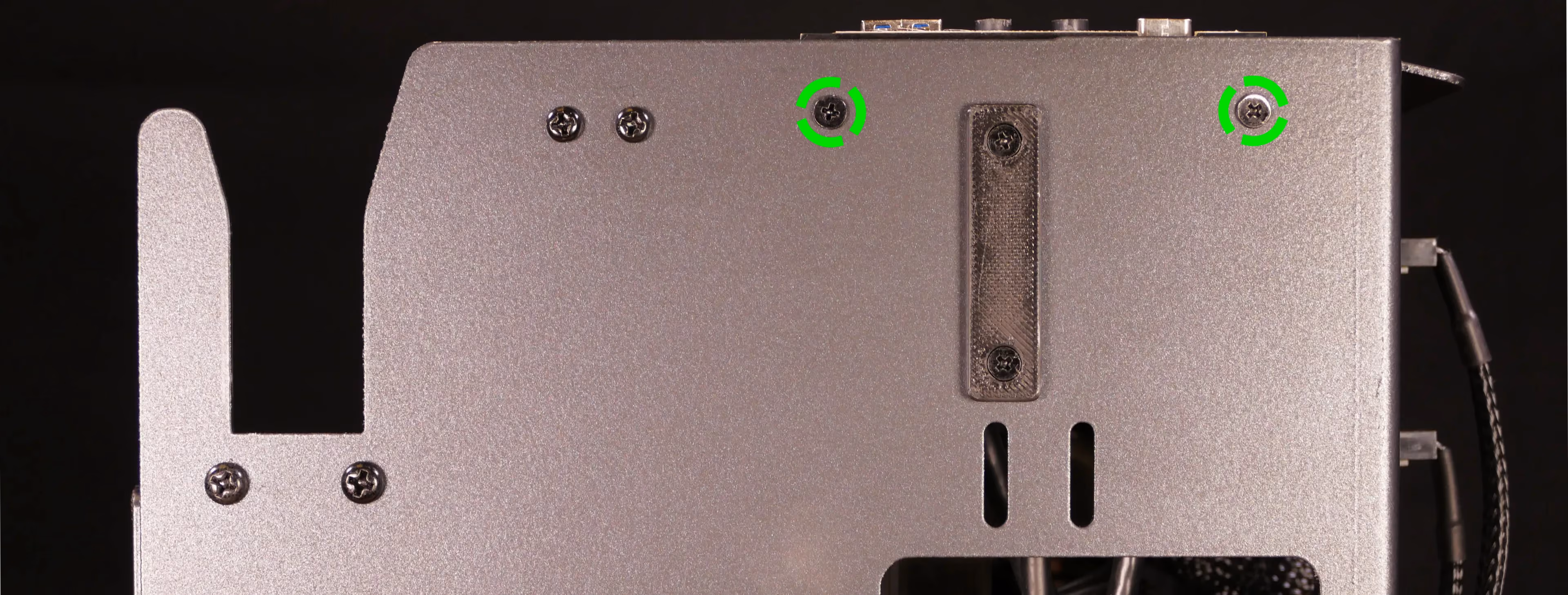 Top I/O screws